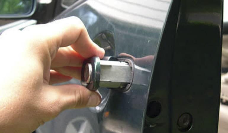 Как сделать петли на дверях авто